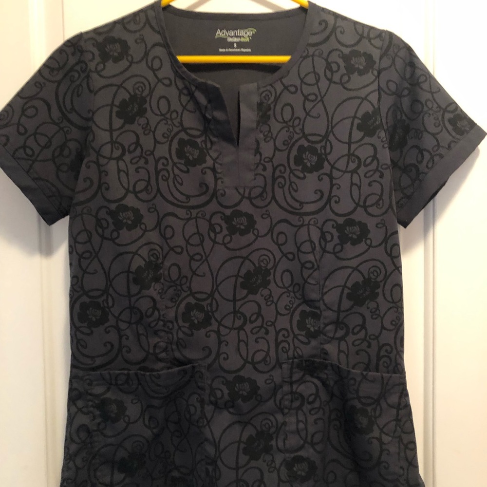 Scrub top